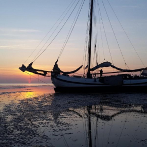 Tjalkjacht Pelikaan Volendam